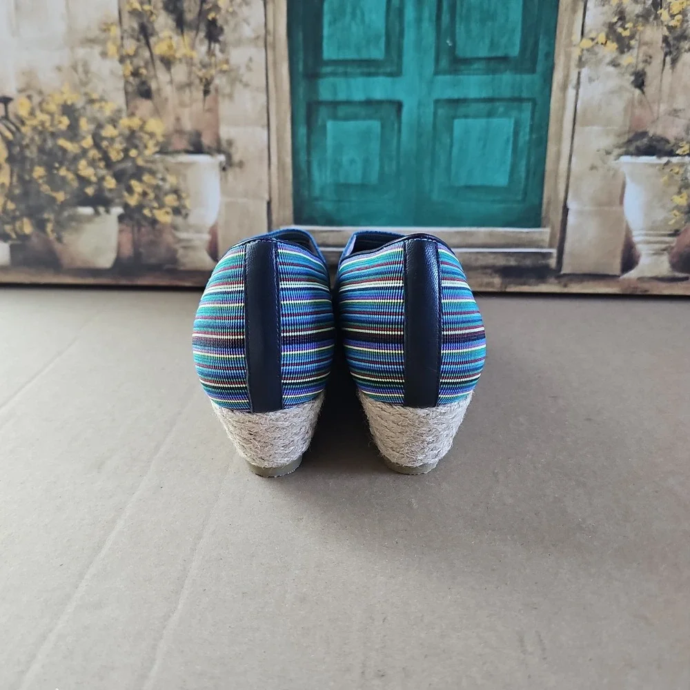NEW SAS Women's Becky Bright Blue Stripe Wedge Shoes Size 8.5 N